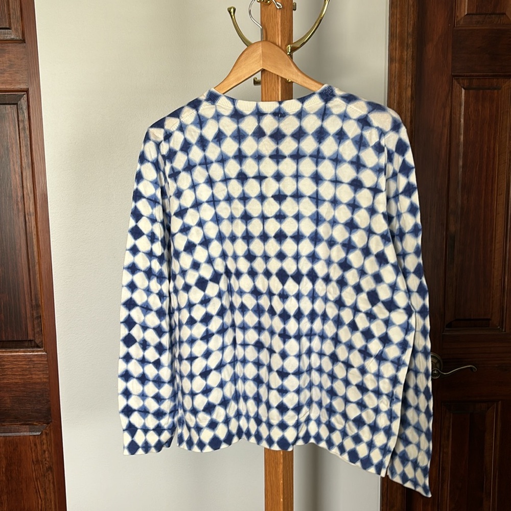 Blue and White GAP Sweater - Picture 2 of 7